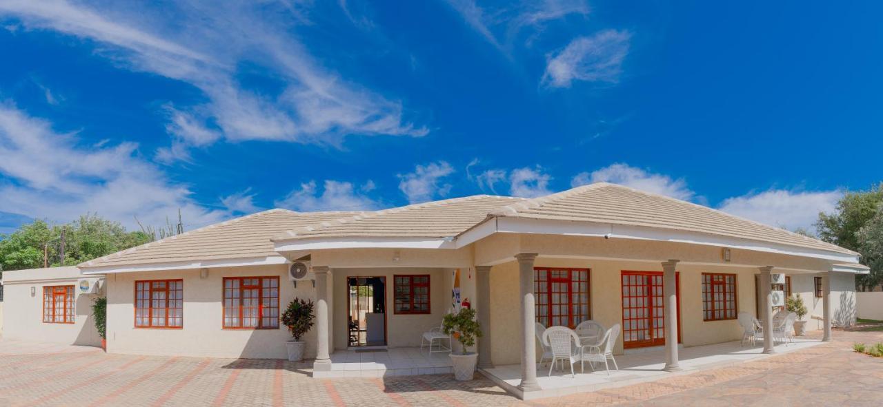 Green Lagoon Guest House Gaborone Exterior foto